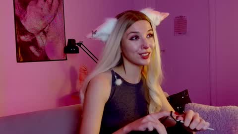 Snapshot of filipinaadams chatting on December 22, 2024, 2:38 pm cap and Lana online show from December 22, 2024, 2:38 pm