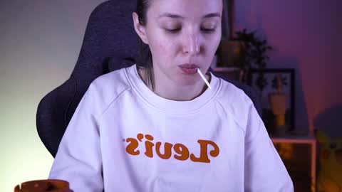 Snapshot of filipinaadams chatting on December 26, 2024, 2:37 pm cap and Lana online show from December 26, 2024, 2:37 pm