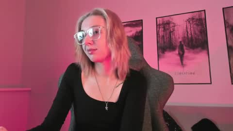 Snapshot of filipinaadams chatting on March 2, 2025, 2:30 am cap and Lana online show from March 2, 2025, 2:30 am