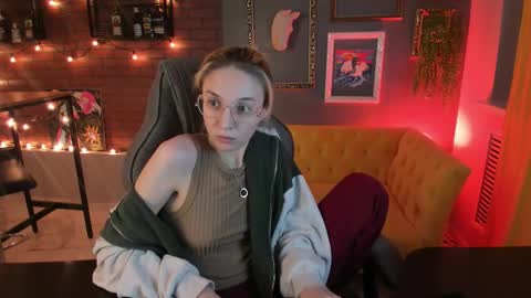 Snapshot of filipinaadams chatting on September 8, 2025, 8:19 pm cap and Lana online show from September 8, 2025, 8:19 pm