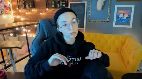 Snapshot of filipinaadams chatting on September 18, 2025, 12:23 am cap and Lana online show from September 18, 2025, 12:23 am