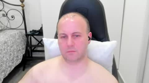 filippo12356 online show from June 12, 2026, 11:14 pm