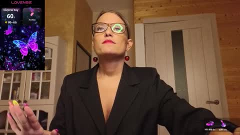 Lady online show from September 14, 2025, 2:49 pm