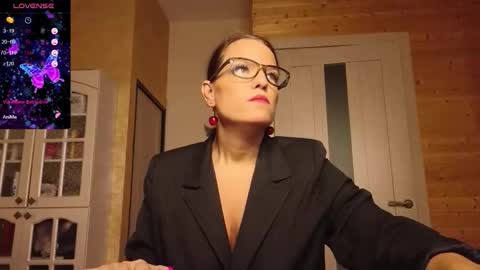 Lady online show from October 24, 2025, 10:00 am