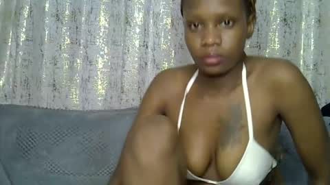 Snapshot of fine_queen12 chatting on April 15, 2026, 5:20 pm fine_queen12 online show from April 15, 2026, 5:20 pm