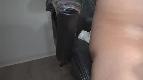 fineazzjohn online show from February 10, 2025, 8:42 am