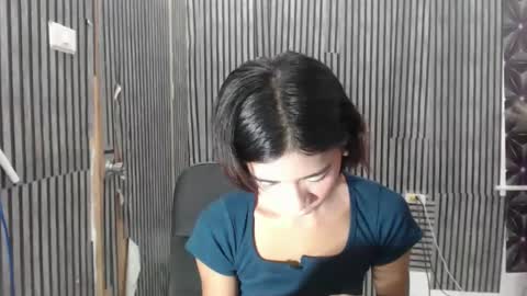 fiona908995 online show from March 22, 2026, 11:24 am