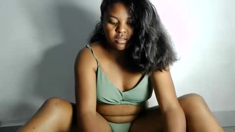 fiona_00 online show from April 14, 2026, 8:09 am