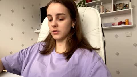 Keite wanna play  Meow online show from November 25, 2025, 10:26 am