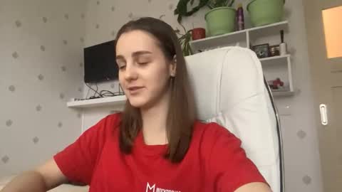 Keite wanna play  Meow online show from December 17, 2025, 10:32 am