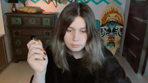 fiora online show from February 14, 2025, 9:34 am