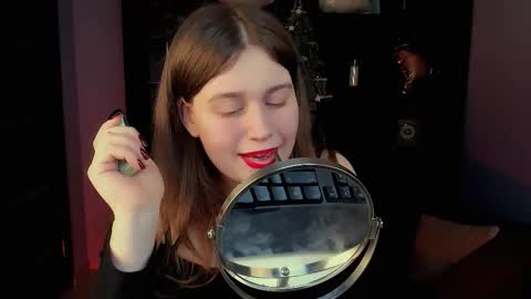 fiora online show from February 26, 2026, 3:33 pm