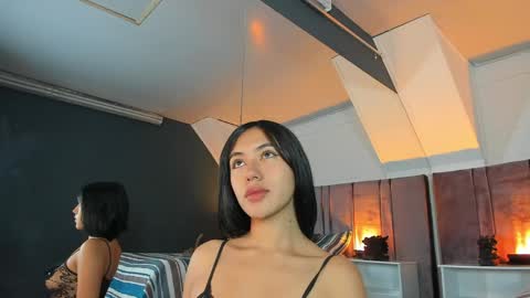 Snapshot of fiorelaa_ chatting on May 21, 2026, 12:23 pm Fiorela online show from May 21, 2026, 12:23 pm