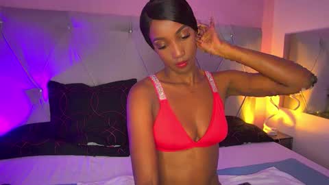 Fiorela Lenin  online show from October 3, 2025, 6:49 pm