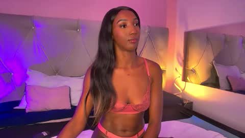 Fiorela Lenin  online show from October 20, 2025, 7:03 pm