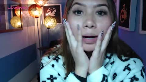 Fiorellaa online show from November 6, 2025, 3:02 pm