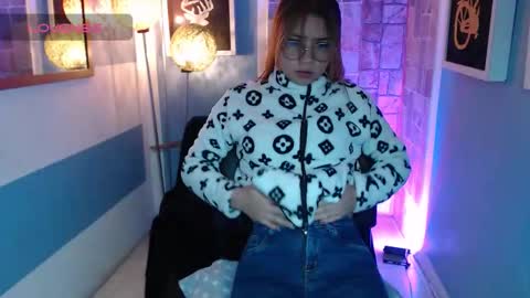 Fiorellaa online show from November 13, 2025, 3:33 pm