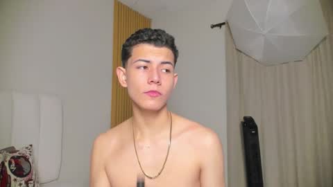 Nicolas online show from November 18, 2025, 12:53 pm