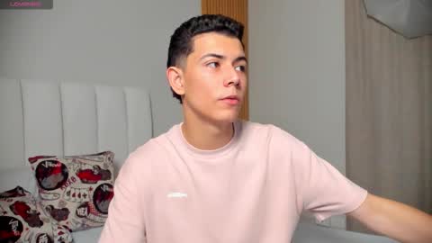 Nicolas online show from January 9, 2026, 1:25 pm