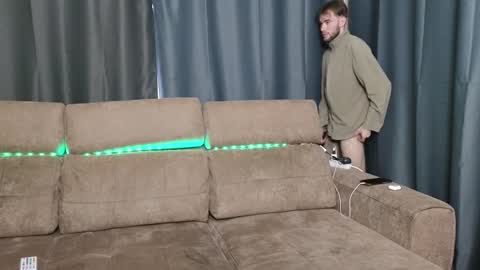 ALICESTEVEVECTOR pvt open  online show from December 5, 2024, 7:05 am