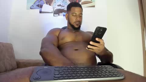 Snapshot of fit_fray chatting on May 6, 2026, 3:50 pm FRAIDER online show from May 6, 2026, 3:50 pm
