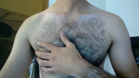 Snapshot of fitfriendlyandhairy chatting on January 9, 2025, 6:15 pm fitfriendlyandhairy online show from January 9, 2025, 6:15 pm
