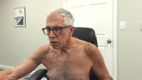 Snapshot of fitman999 chatting on June 20, 2026, 7:38 pm Jon online show from June 20, 2026, 7:38 pm