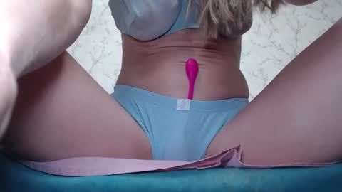 xFitnessGirl online show from September 9, 2025, 2:00 am