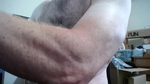  Links in Bio below online show from September 17, 2025, 11:34 am