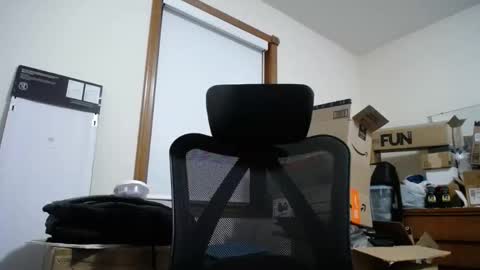  Links in Bio below online show from December 18, 2025, 12:22 pm