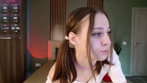 im Linda please give me thumbs up online show from March 20, 2026, 10:09 am