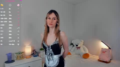 Kira online show from April 21, 2026, 2:37 am