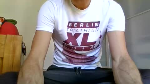 FkkBoyBerlin online show from October 20, 2025, 10:27 am