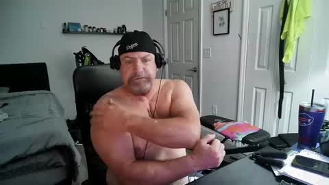 Snapshot of flaguy3233 chatting on February 14, 2025, 4:15 am Florida guy online show from February 14, 2025, 4:15 am