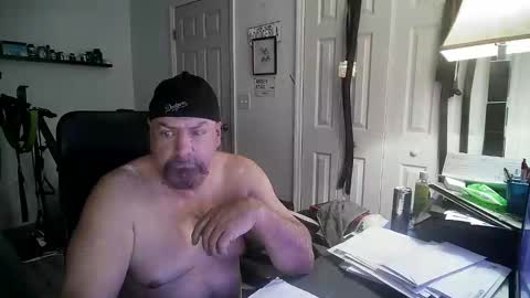 Snapshot of flaguy3233 chatting on November 29, 2025, 1:14 pm Florida guy online show from November 29, 2025, 1:14 pm