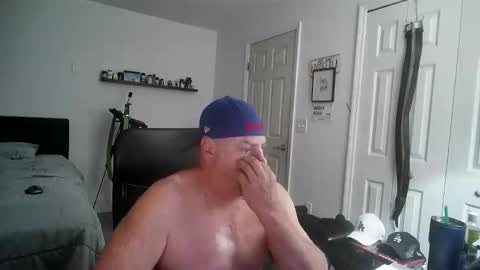 Snapshot of flaguy3233 chatting on December 17, 2025, 4:18 am Florida guy online show from December 17, 2025, 4:18 am