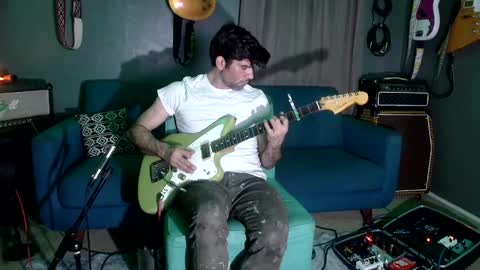 Flannel Dong online show from October 24, 2025, 3:25 am