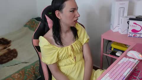 Snapshot of flaream_angel chatting on February 18, 2026, 5:20 pm Alexa online show from February 18, 2026, 5:20 pm