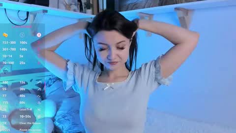 Cheryl 3 online show from December 5, 2025, 10:46 am