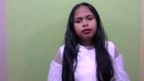 Snapshot of fleurtess_xx chatting on April 27, 2026, 4:10 am Claire online show from April 27, 2026, 4:10 am