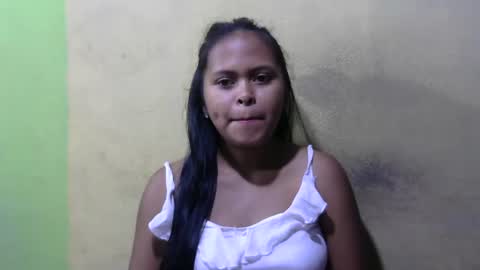 Snapshot of fleurtess_xx chatting on May 11, 2026, 4:07 am Claire online show from May 11, 2026, 4:07 am