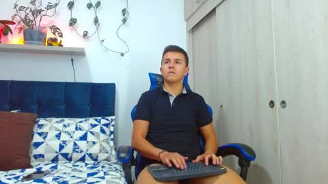 Snapshot of flint_ryan chatting on May 19, 2026, 4:57 pm Nico online show from May 19, 2026, 4:57 pm