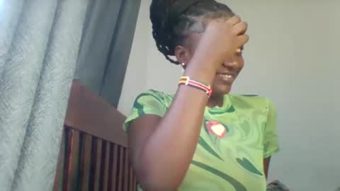 flirty_arrya online show from April 24, 2026, 9:56 am