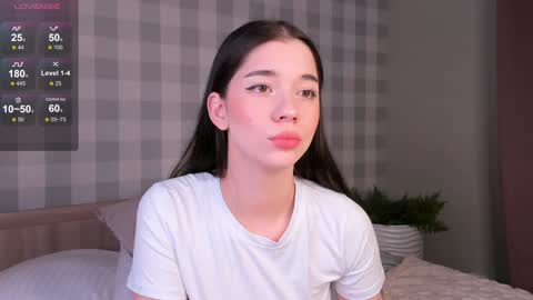 Emely  online show from January 25, 2025, 1:21 am