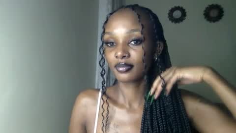 Snapshot of flirtyy_sheery chatting on May 31, 2026, 10:33 pm sheery online show from May 31, 2026, 10:33 pm