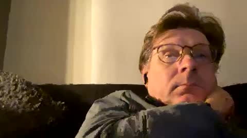 flonolalacla online show from January 1, 2025, 6:49 pm