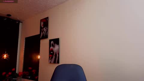 flor_gil online show from January 7, 2026, 2:58 am