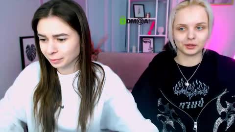 Snapshot of flora_ri chatting on February 11, 2025, 10:15 am just ask me online show from February 11, 2025, 10:15 am