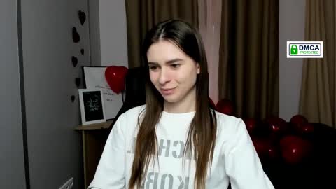 Snapshot of flora_ri chatting on February 24, 2025, 2:04 pm just ask me online show from February 24, 2025, 2:04 pm