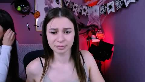 Snapshot of flora_ri chatting on October 21, 2025, 9:21 am just ask me online show from October 21, 2025, 9:21 am